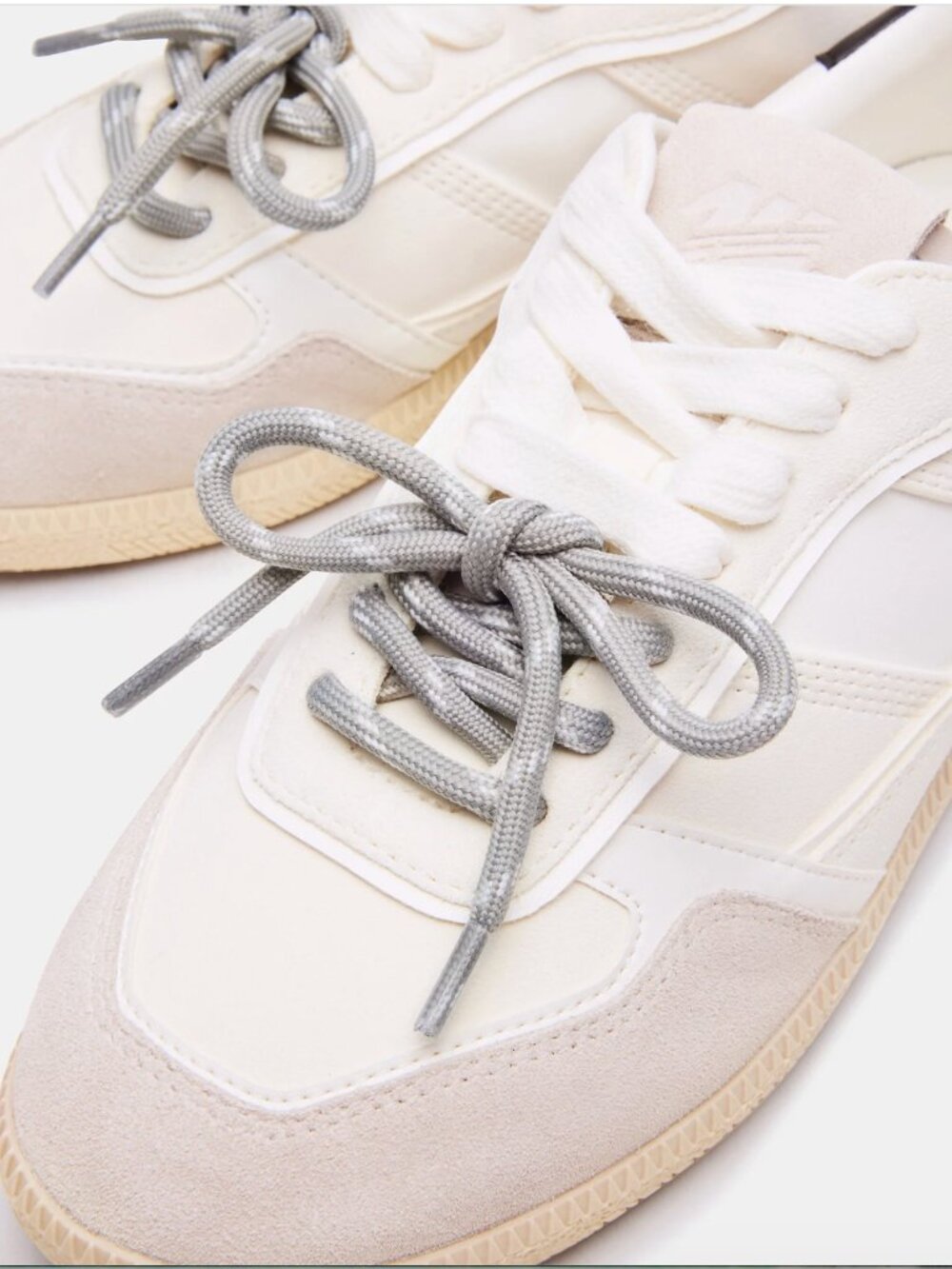 Steve Madden Sporty White Classic White Size 9 NWT - Picture 2 of 9